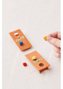 World's Smallest: Cornhole